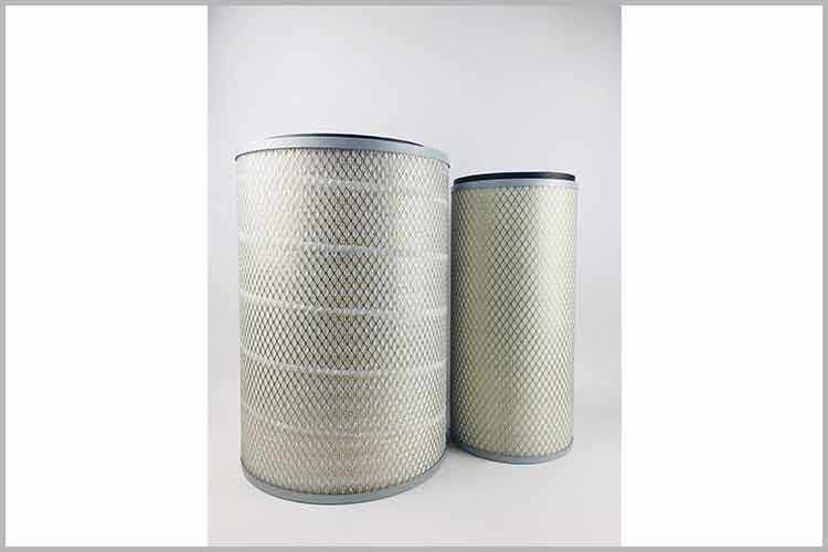 在吸入空气与燃油混合之前，货车开云app官方在线入口滤去空气中尘土、碳及杂物，然后保障了吸入空气的清洁